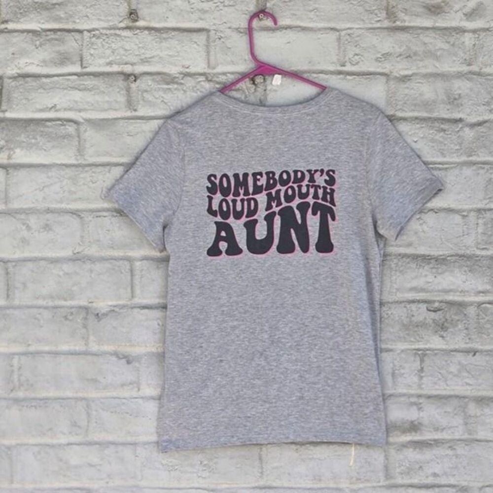 Uniqlo Graphic Tee Women Medium Grey Short Sleeve Back Print Loud Mouth Aunt